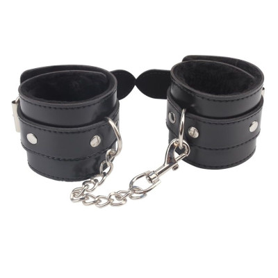 Черные наручники Obey Me Leather Hand Cuffs