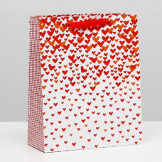 Ламинированный пакет с сердечками - 26 x 32 x 12 см.