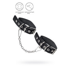 Черные оковы из одного ремешка с люверсами