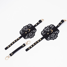 Черный фигурные оковы с золотистой фурнитурой Черный фигурные оковы с золотистой фурнитурой